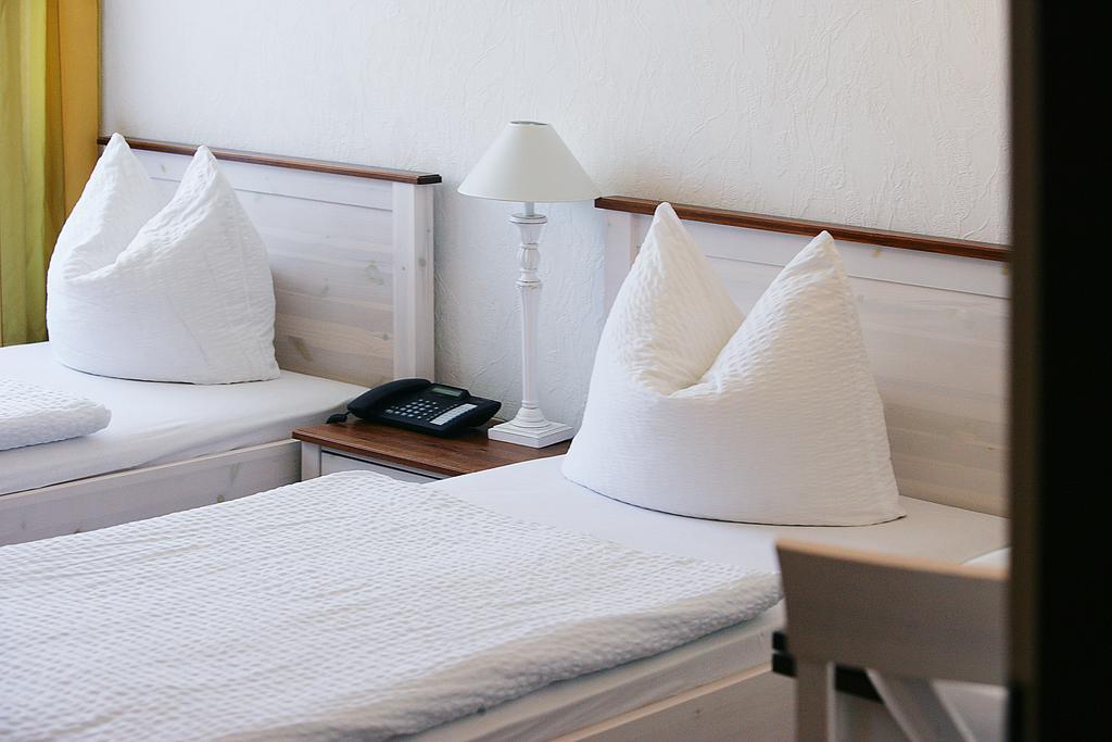 Garni Hotel Bodden Gummersbach Room photo